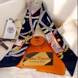 “NEW” Authentic Hermes Twilly Scarf "Dame de Coeur"